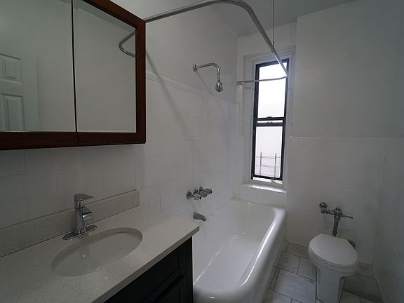 4th image of 2274 University Ave APT 1F