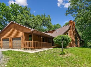 4084 Crest View Rd NE, Solon, IA 52333