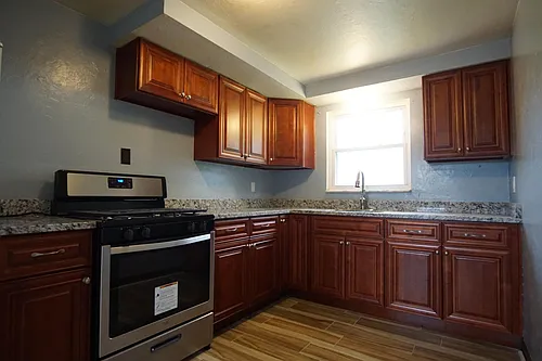 77 N Starr Ave #2 Photo 1