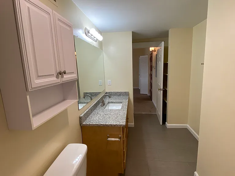 36 Abbott Street — Photo 32