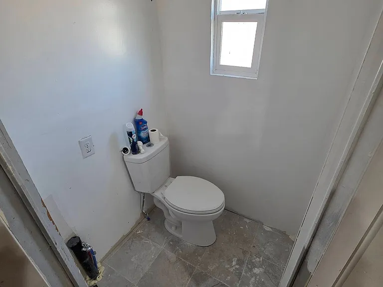 440 W 400 N #10 — Photo 9