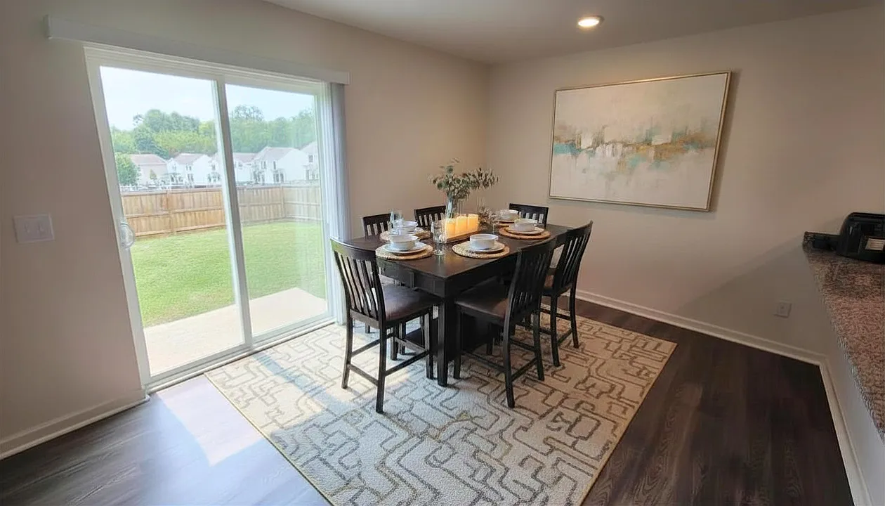 4 bed, 1755 sqft, $2,250 — Photo 3