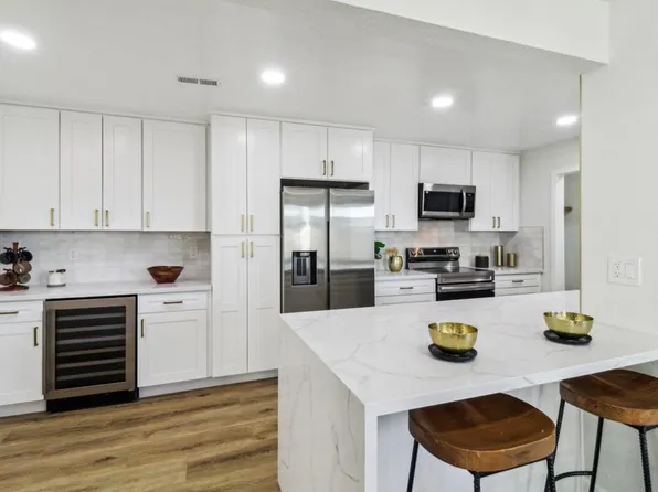 133 Countrywood Ln, Encinitas, CA 92024