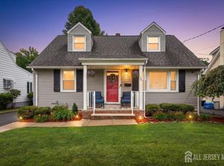 16 Hawthorne Ave, Colonia, NJ 07067