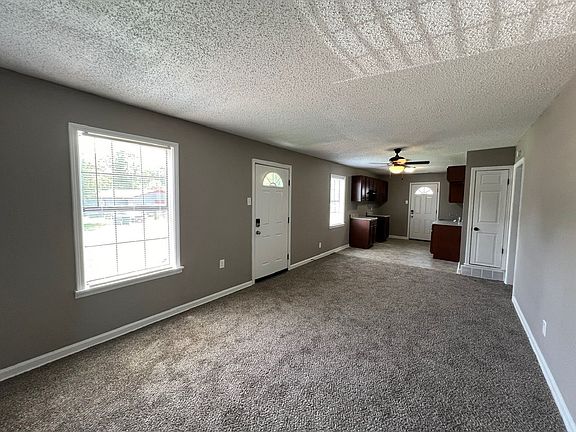 4th image of 2618 Mirror Ave
