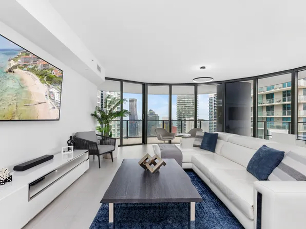 1000 Brickell Plz #3902, Miami, FL 33131