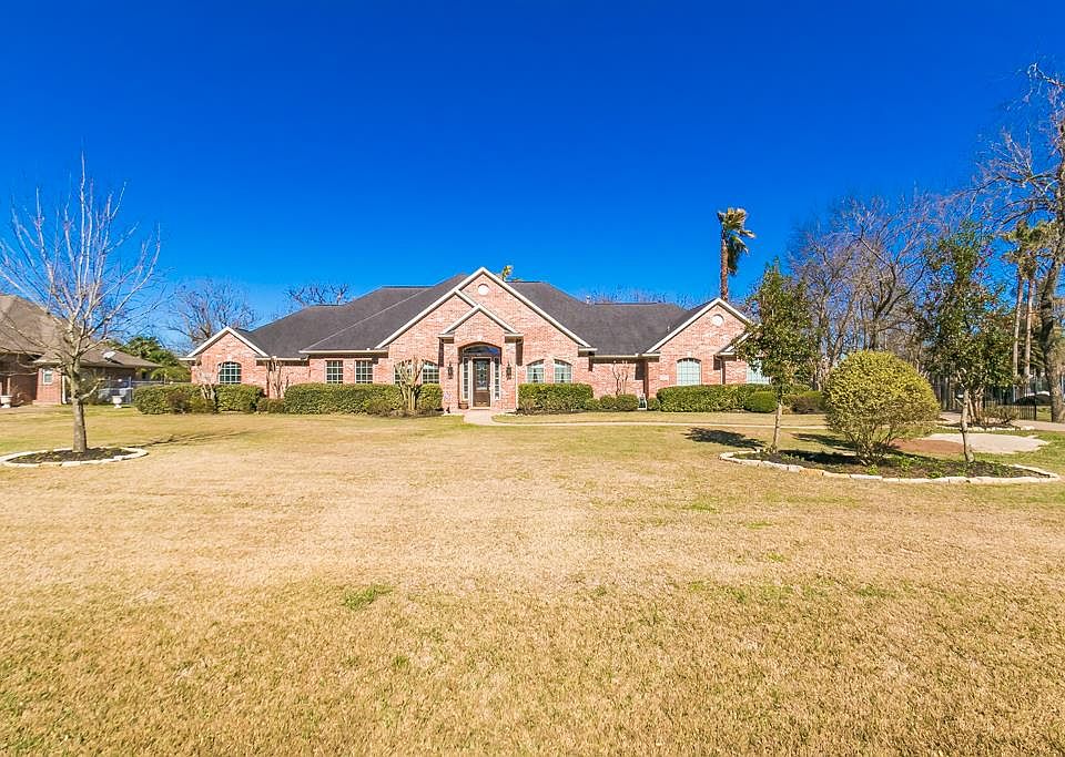 1st image of 2118 S Shadow Grove Ln