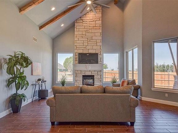 4th image of 30 Cypress St