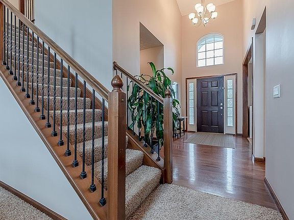 3rd image of 2549 Abbey Knoll Dr