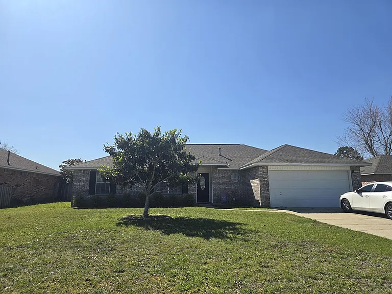 2111 Coral Creek Dr — Photo 1