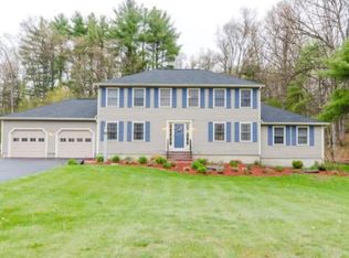 15 Pinewood Rd, Hudson, NH 03051