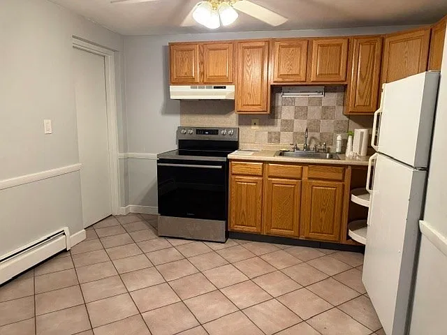 2 bed, 1.0 bath, 715 sqft, $1,950 — Photo 3