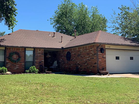 3rd image of 1104 Brentwood Dr