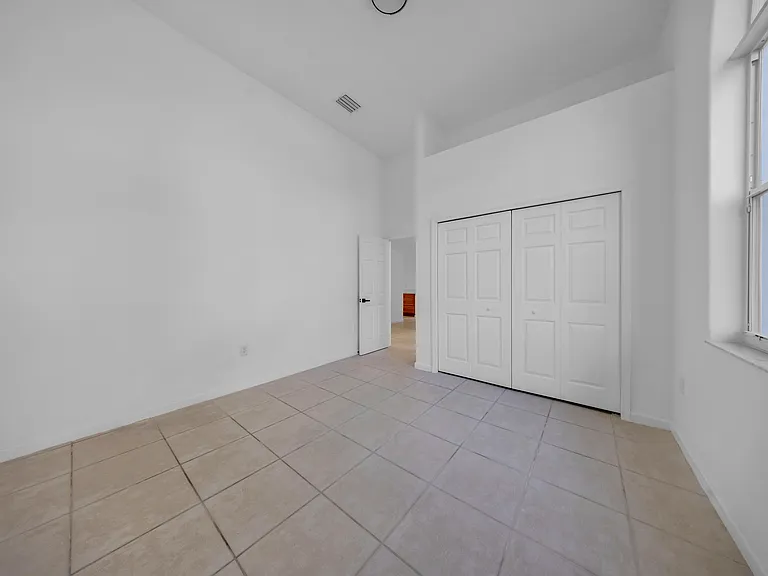 608 W Palm Aire Dr #608 — Photo 10