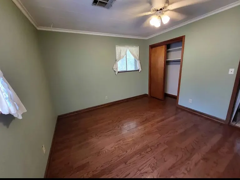 110 Oliece Dr — Photo 1