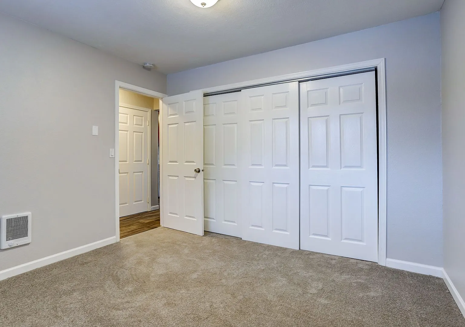 119 - Tyee Apartments — Photo 4
