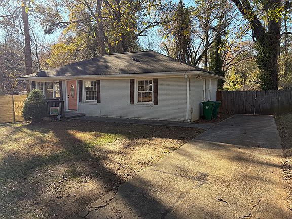 2nd image of 1897 Iona Dr SE