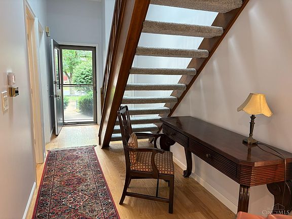4th image of 7562 Greenarbor Dr