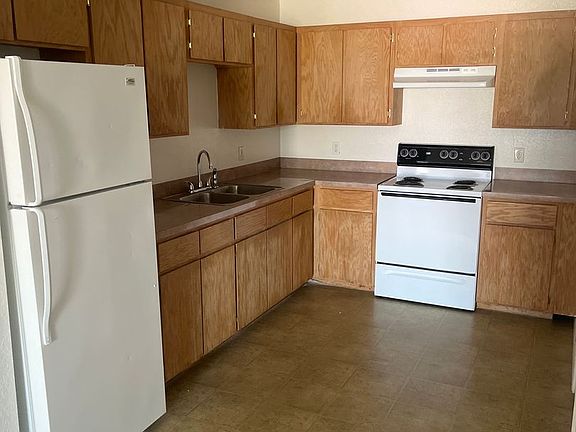 5th image of 3114 Oak Ln APT E