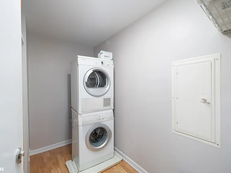 700 Grove St #11R — Photo 16
