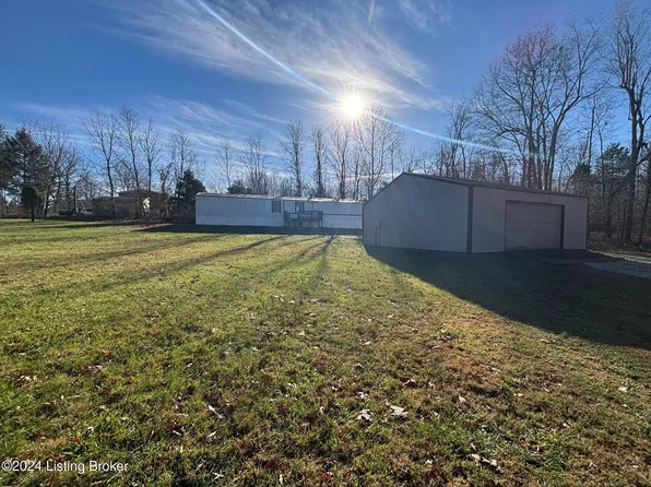 221 Safari Trl, Vine Grove, KY 40175