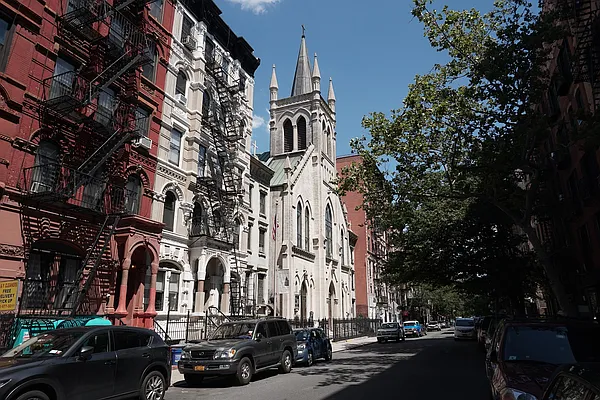 Rented by Renetta Real Estate | media 47