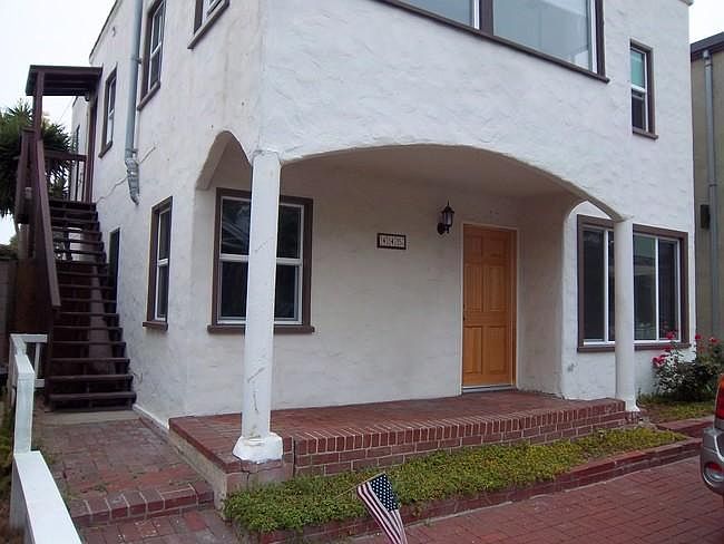 Front lower private deck facing 34th st