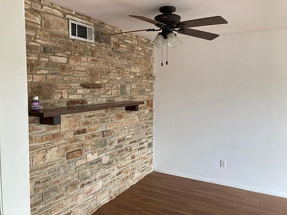 5th image of 5975 Babcock Rd