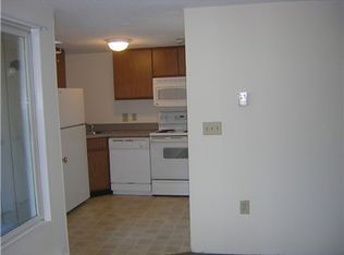 5 Bennett Way APT 19, Newmarket, NH 03857