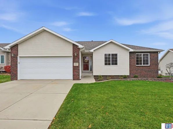 8219 S 17th St, Lincoln, NE 68512