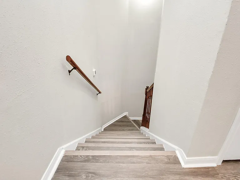 14810 Cypress Ridge Dr — Photo 24