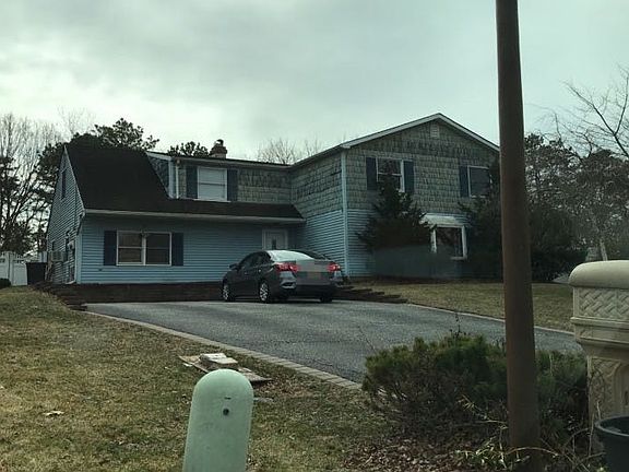 3rd image of 5 Norway Pine Dr #A-k