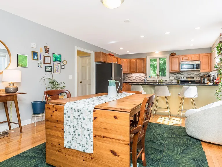 12 Woodside Rd — Photo 9