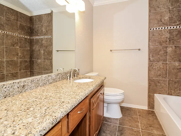1037 Eagle Ct — Photo 15