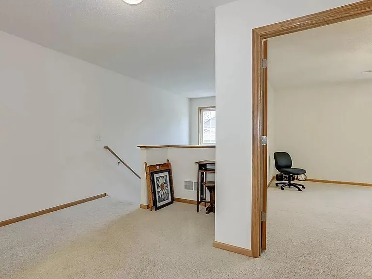 1345 Echo Lake Ct — Photo 14
