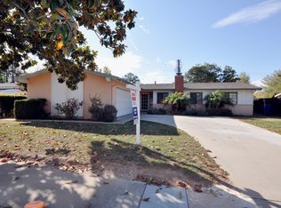 945 Holly Knoll Dr, Oak View, CA 93022