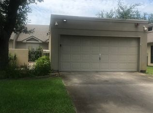 113 Sugar Creek Dr, Rockport, TX 78382