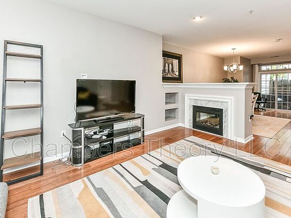 4th image of 5102 Donovan Dr