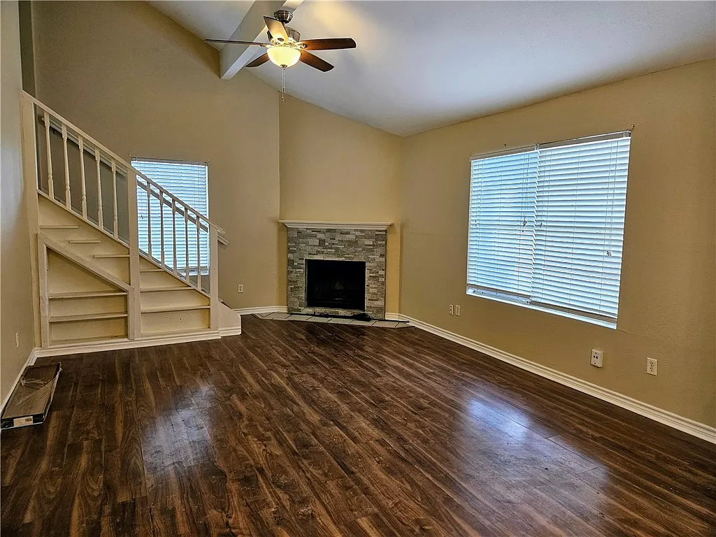 2 bed, 1176 sqft, $1,295 — Photo 3