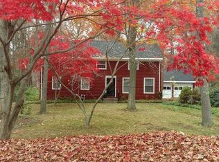 31 Wagner Dr, Hamden, CT 06518