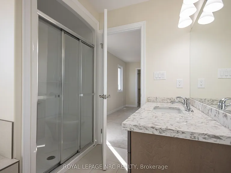 33 Cinnamon St — Photo 13