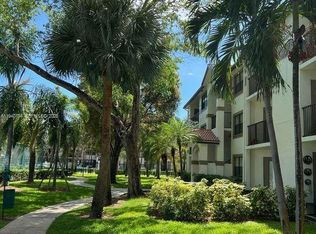 550 S Park Rd #148, Hollywood, FL 33021