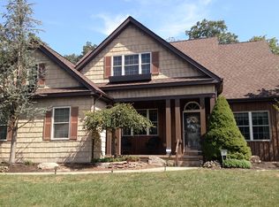 77 Sycamore Dr, Drums, PA 18222