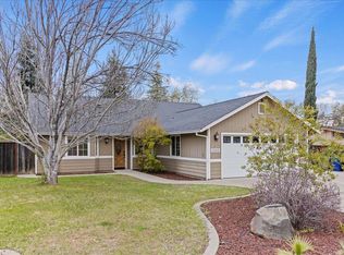 1565 Riviera Dr, Redding, CA 96001