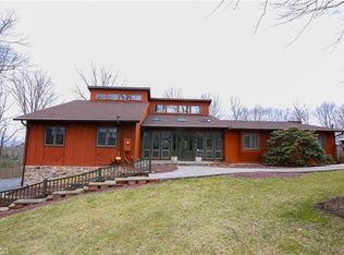 3587 Oak Ridge Dr, Slatington, PA 18080