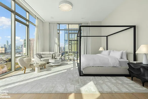 Bedroom, photo 1