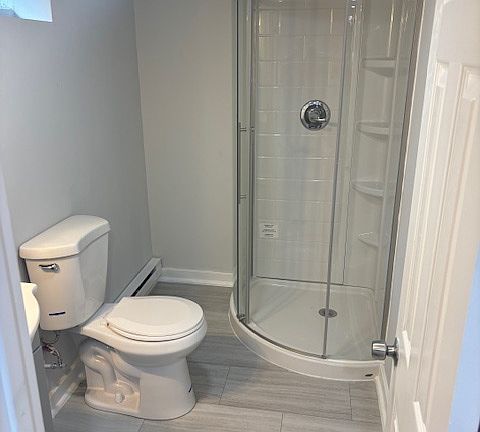 4th image of 8 Vine St #17287622
