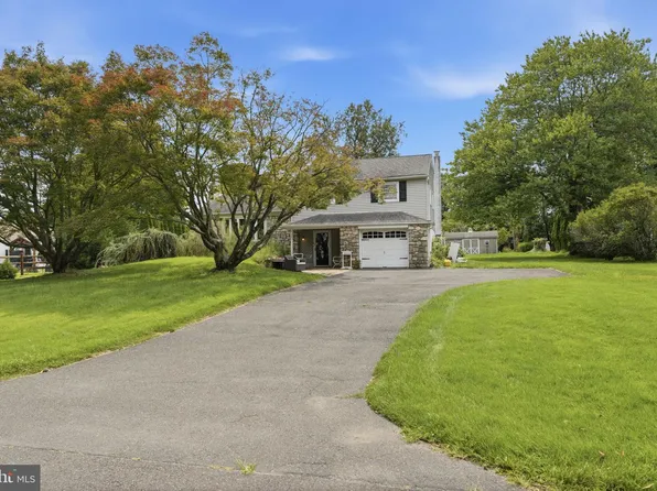 295 Doris Ave, Holland, PA 18966