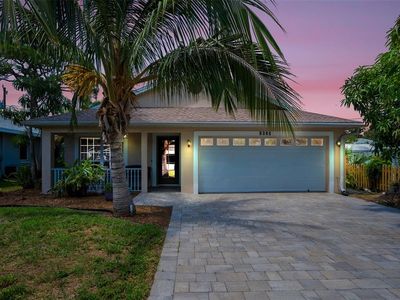 1877 Vamo Dr, Sarasota, FL, 34231