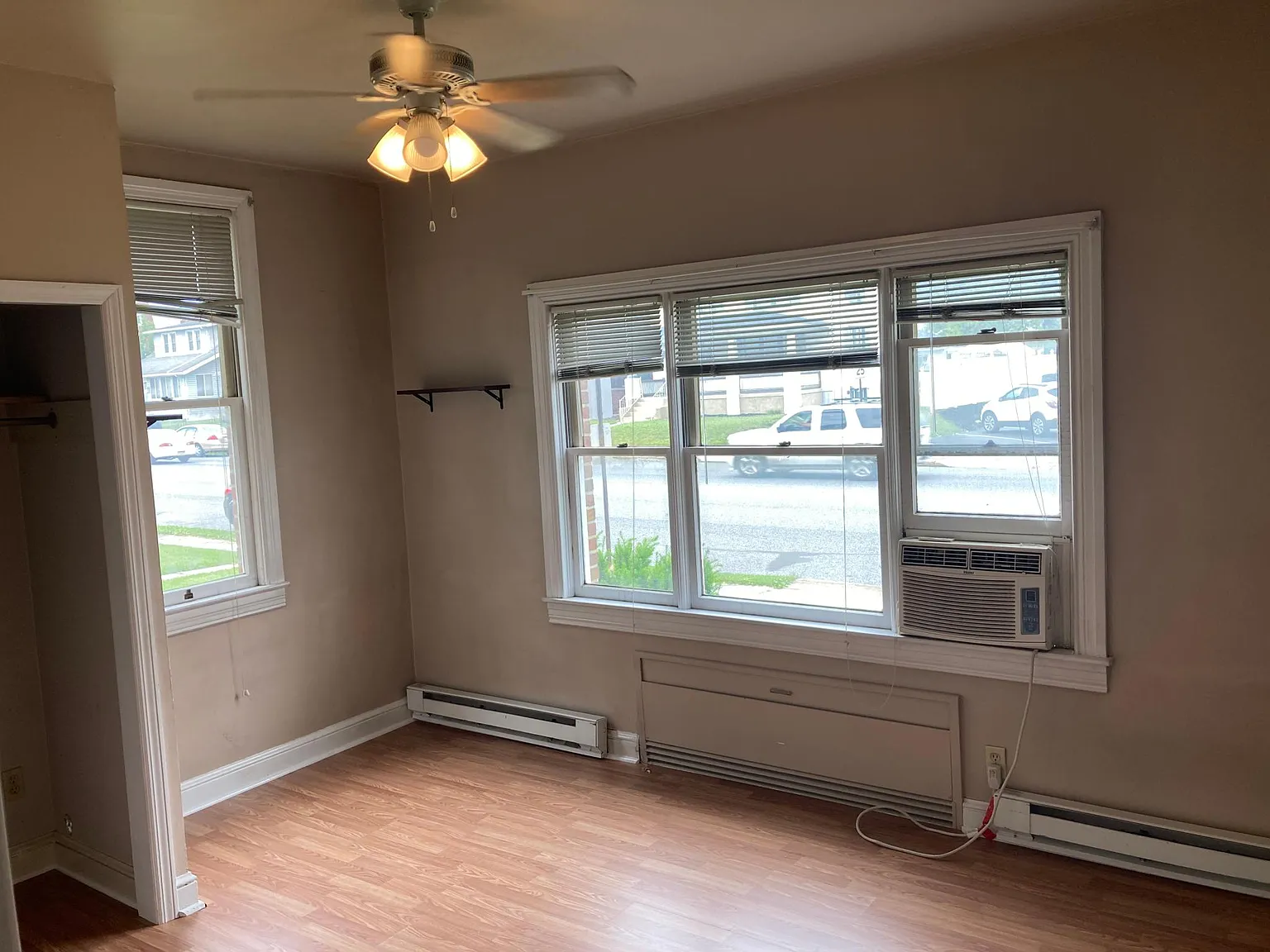 1600 W Market St — Photo 2